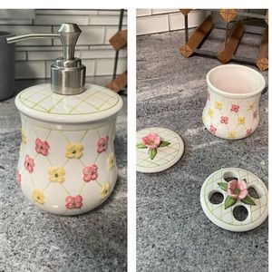 Longaberger soap dispenser and tumbler dogwood set